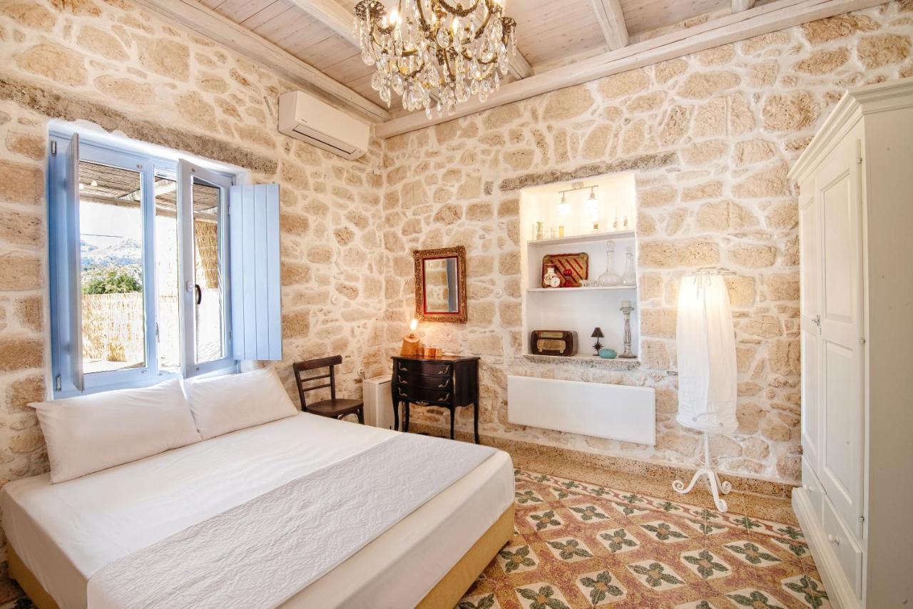 Terra E Sole Spa Suite Aegina Vathí Extérieur photo